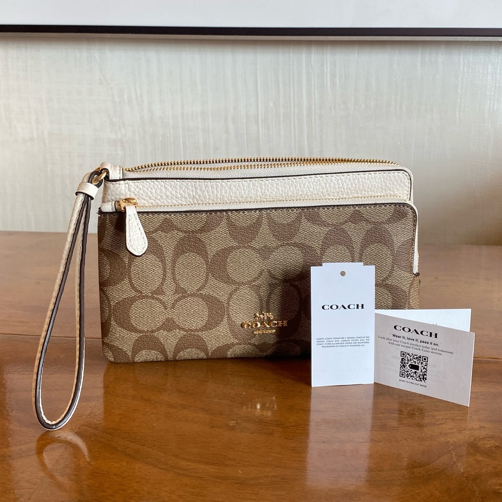COACH Double Zip Wallet In Signature Canvas